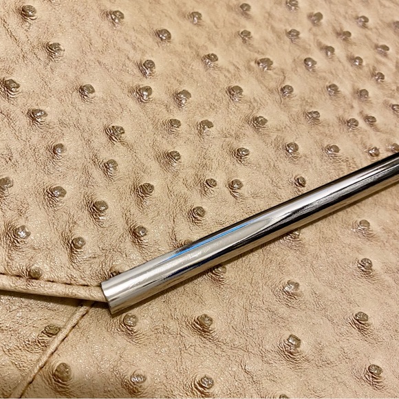 Cream textured shoulder bag - Picture 6 of 6